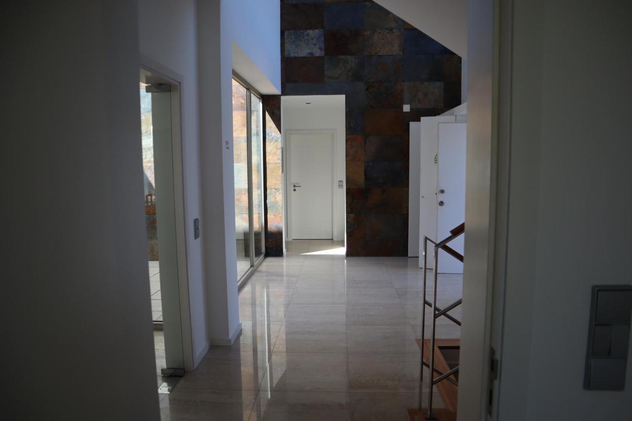 Villa Dos Salgados, 5Bdr, Beach Front, Near Salgados Golf Club Гия Экстерьер фото