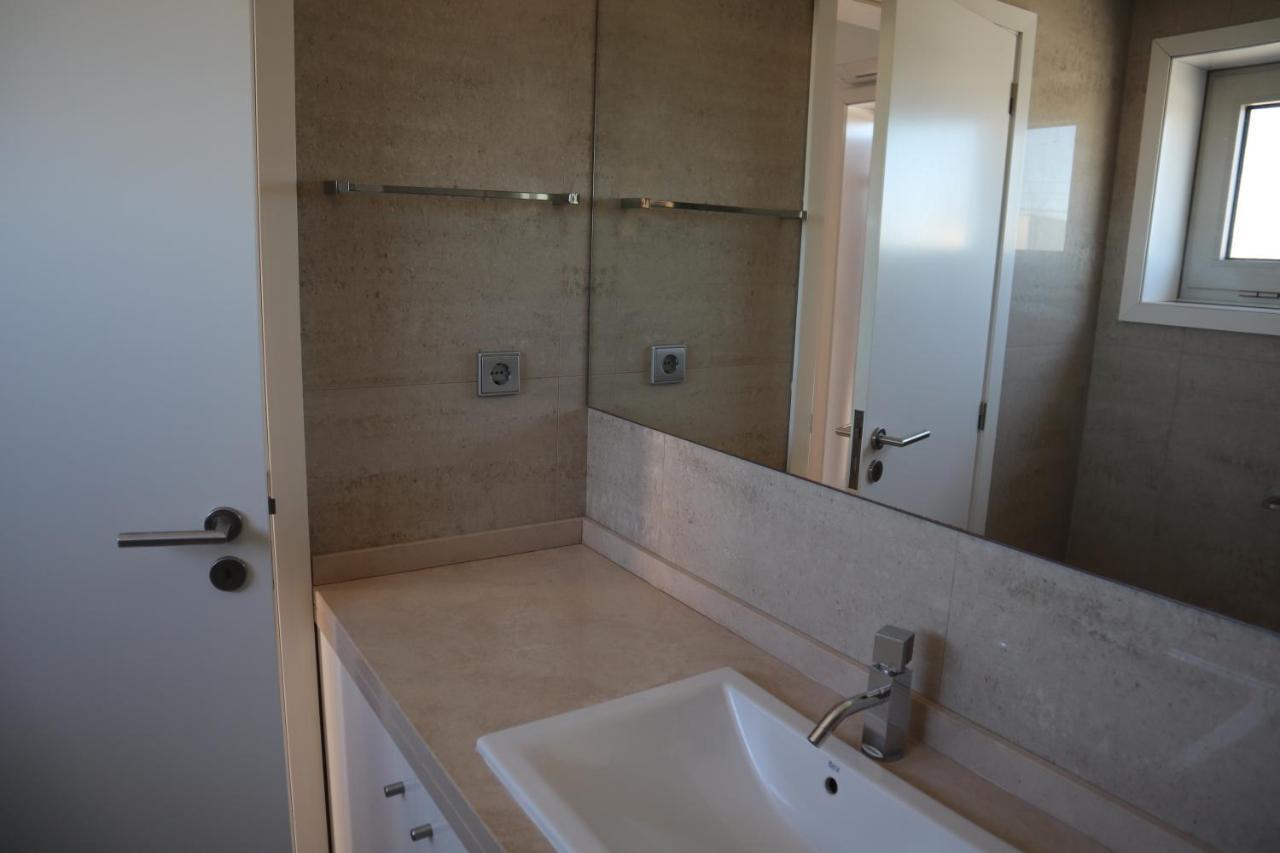 Villa Dos Salgados, 5Bdr, Beach Front, Near Salgados Golf Club Гия Экстерьер фото