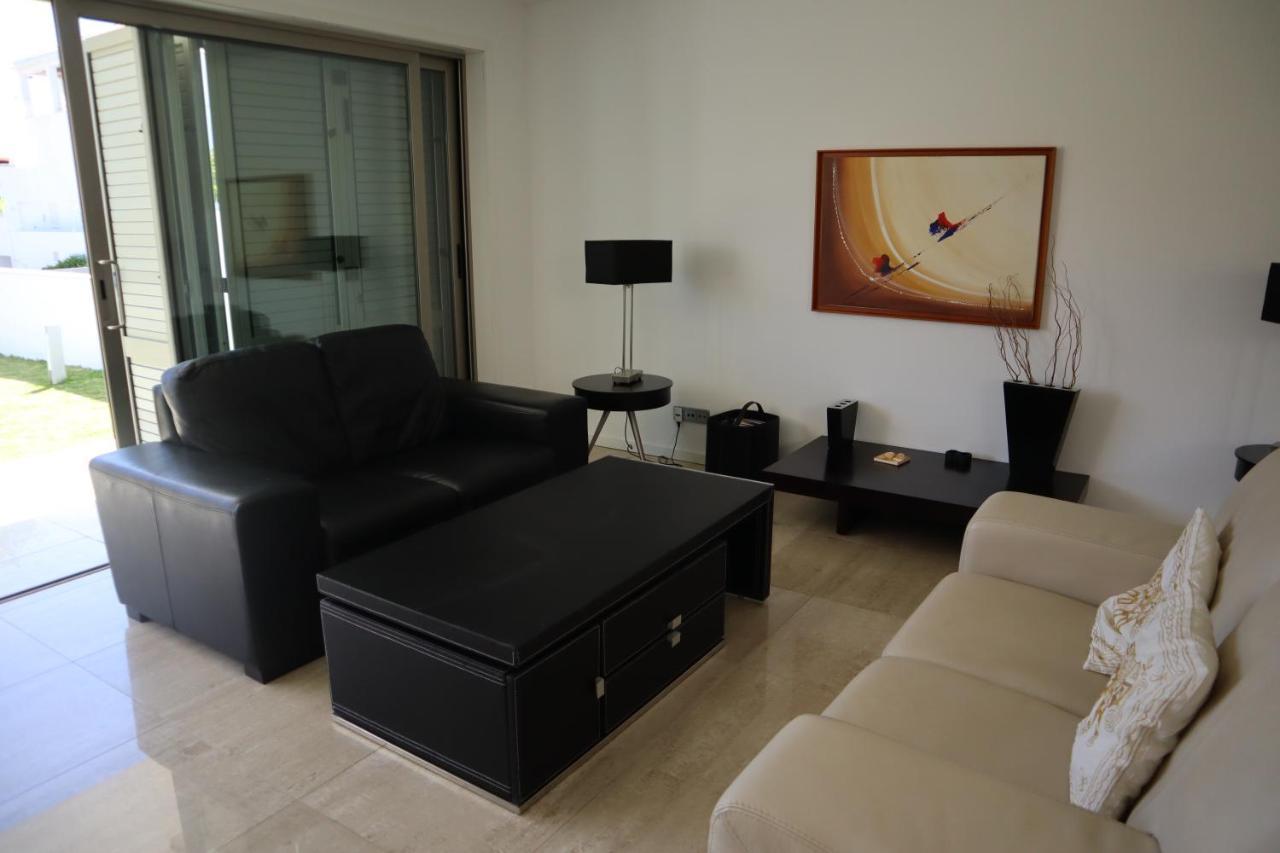 Villa Dos Salgados, 5Bdr, Beach Front, Near Salgados Golf Club Гия Экстерьер фото