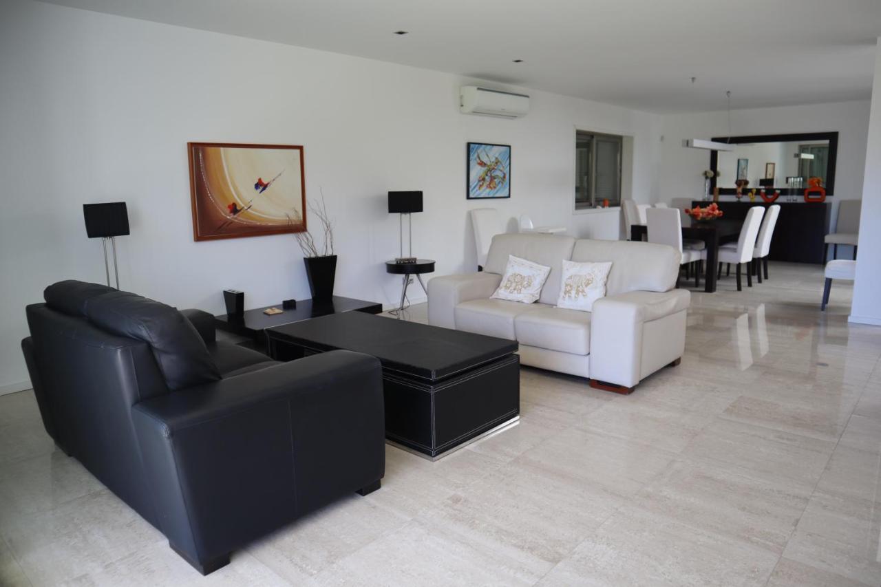 Villa Dos Salgados, 5Bdr, Beach Front, Near Salgados Golf Club Гия Экстерьер фото