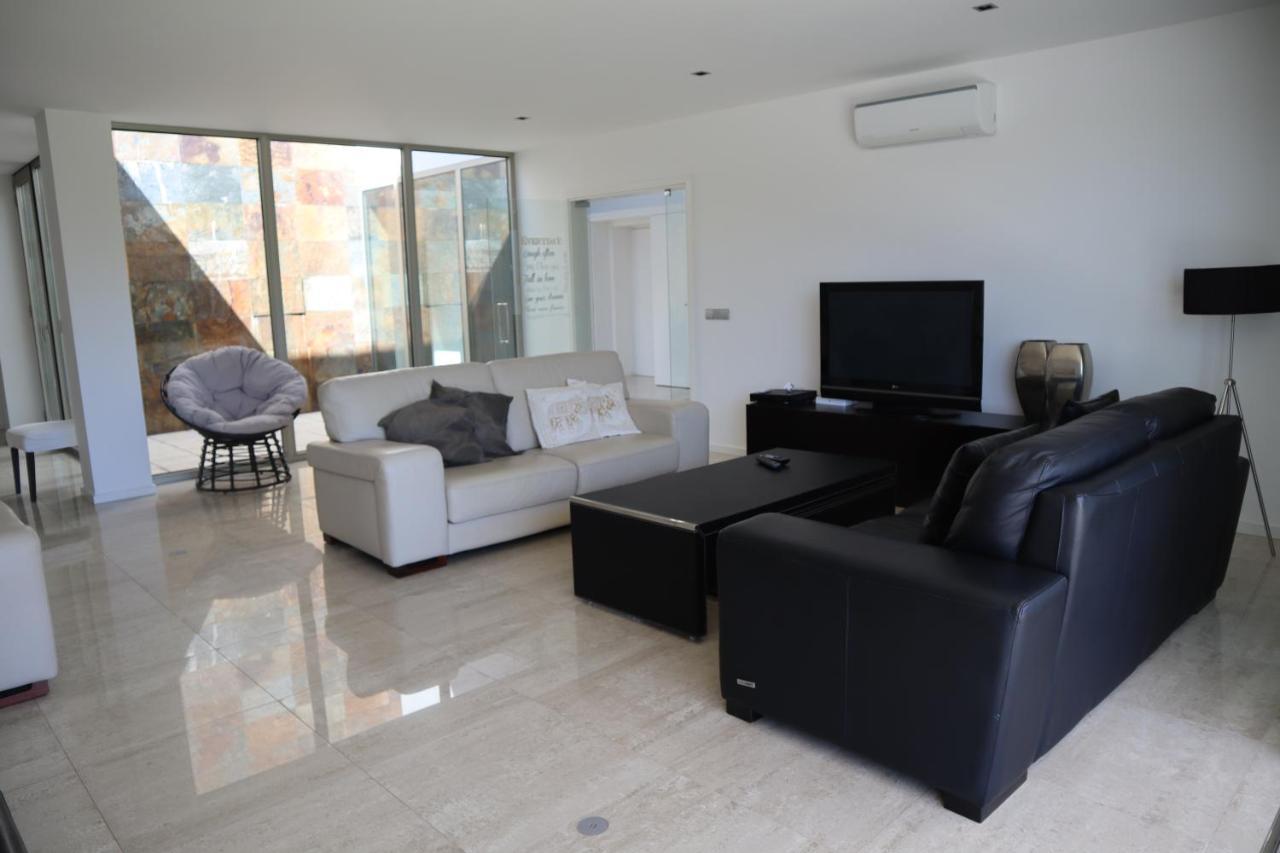Villa Dos Salgados, 5Bdr, Beach Front, Near Salgados Golf Club Гия Экстерьер фото